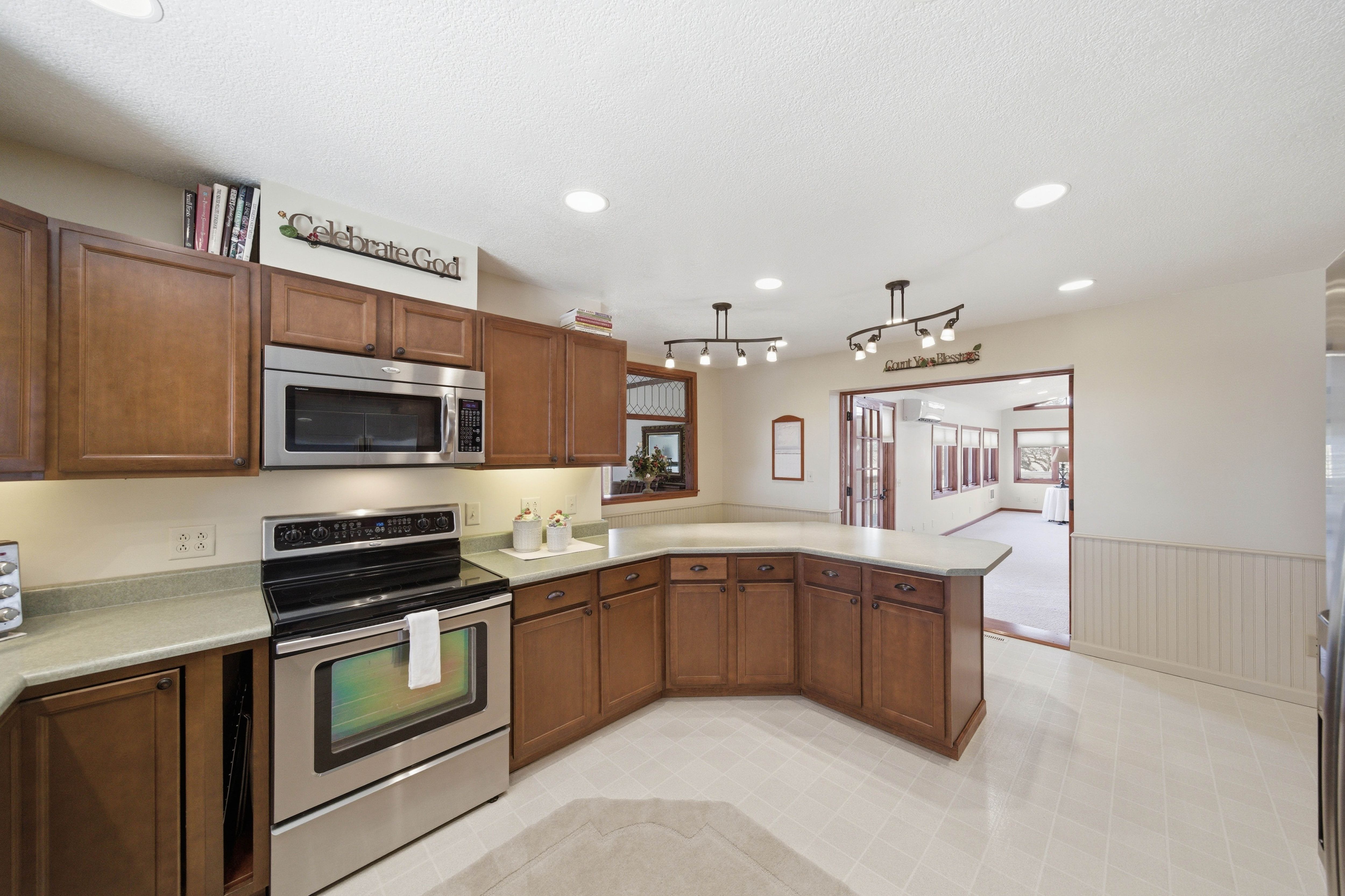 Listing Photo: 3281 140th Ave, Carlisle, IA 50047 (4 of 30)